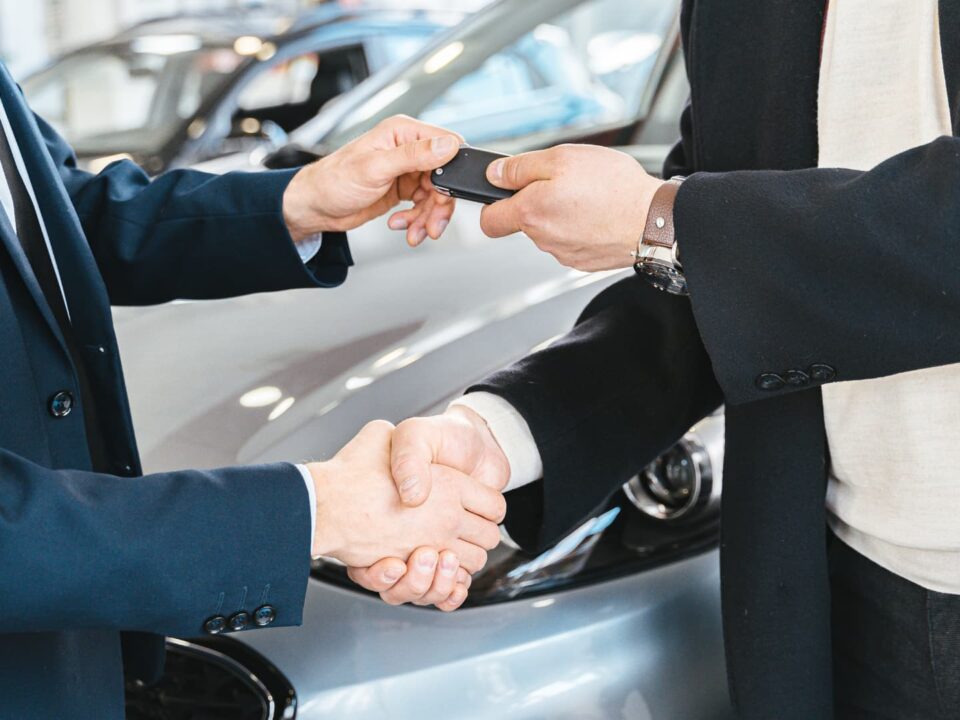 賣車估價眉角一次看懂 16 棕色綠色簡樸精緻典雅時尚品牌指南簡報